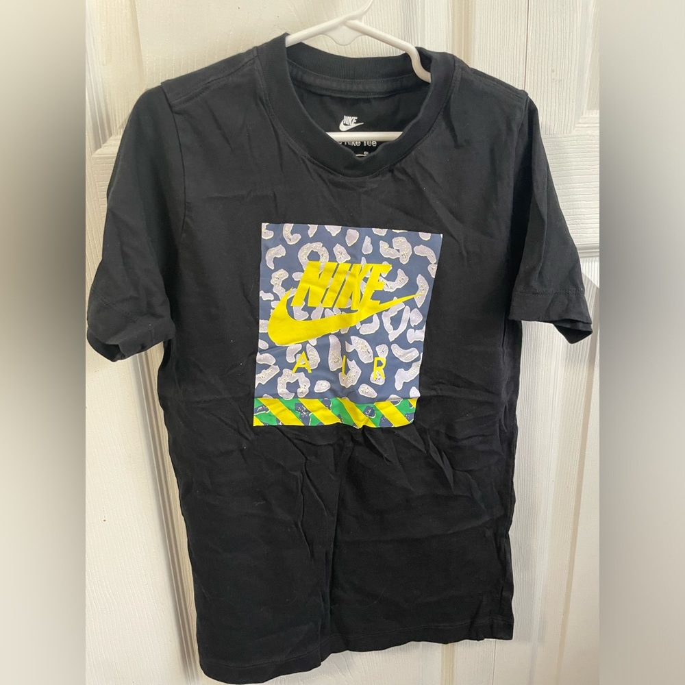 Nike kids tshirt